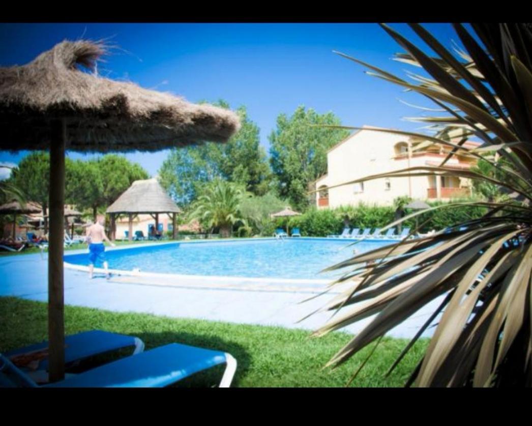 Malibu Village Canet-en-Roussillon Exterior photo