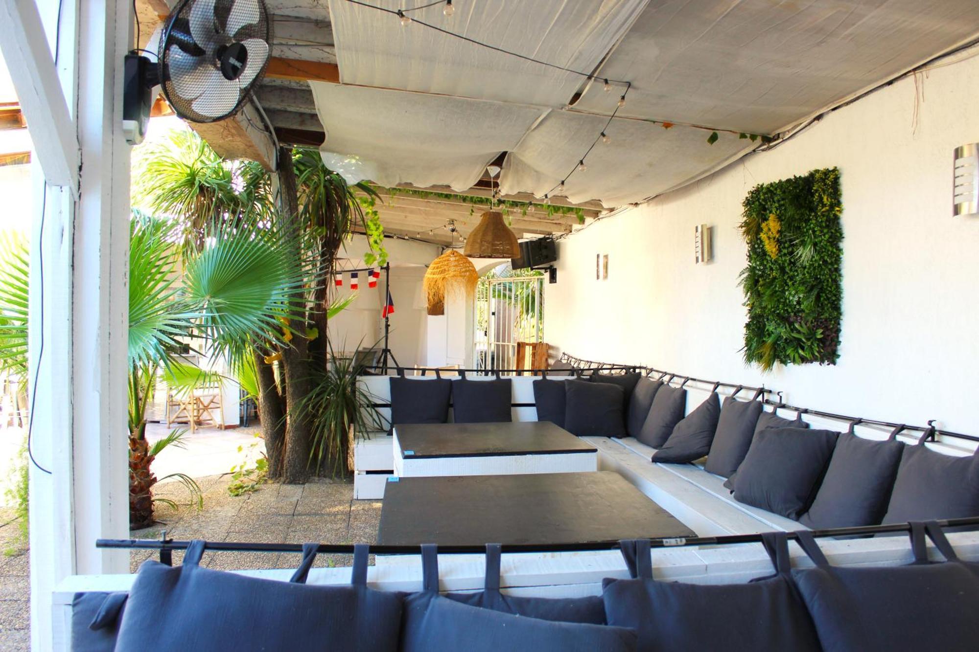 Malibu Village Canet-en-Roussillon Exterior photo