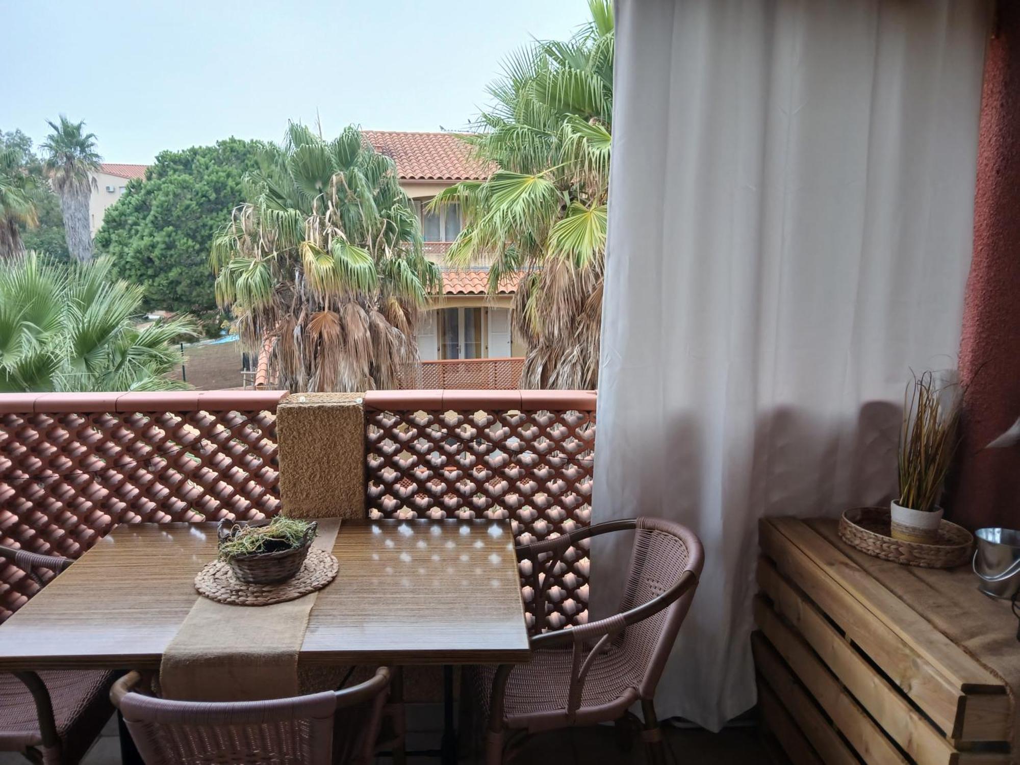 Malibu Village Canet-en-Roussillon Exterior photo