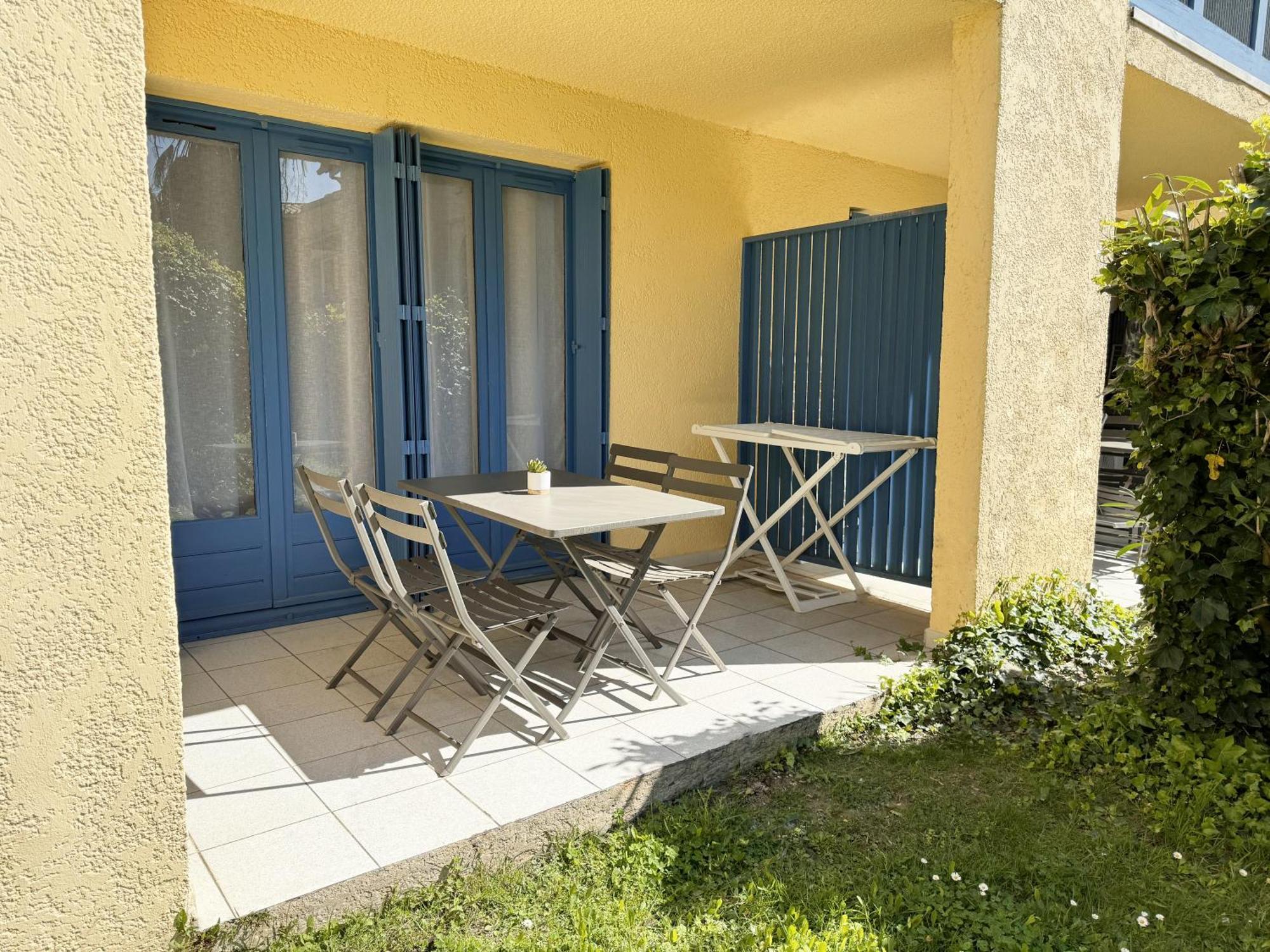 Malibu Village Canet-en-Roussillon Exterior photo