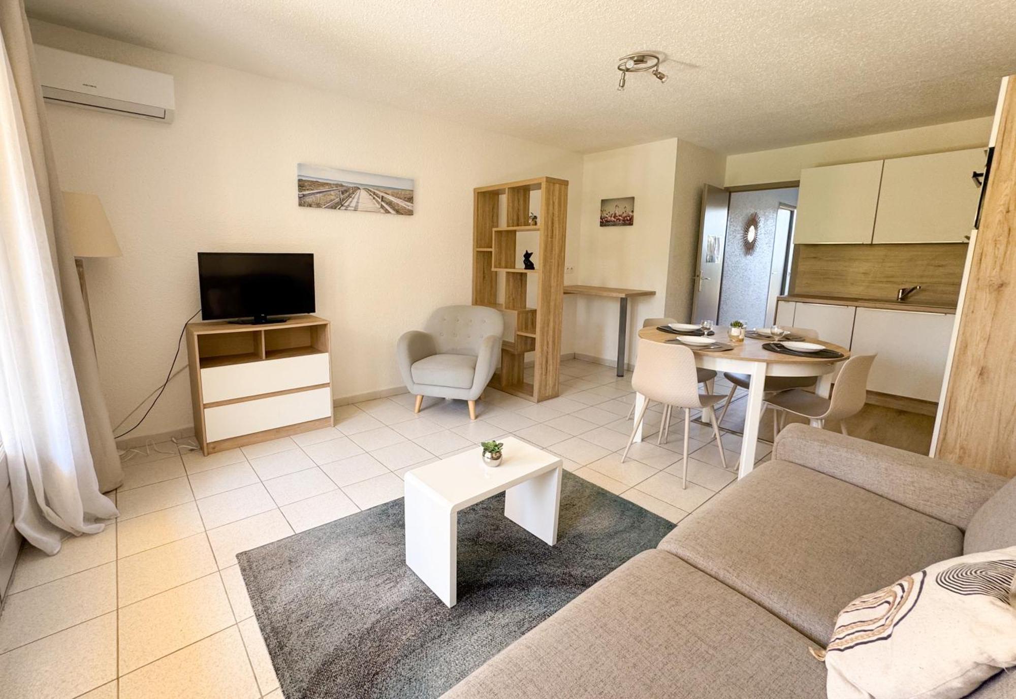 Malibu Village Canet-en-Roussillon Exterior photo