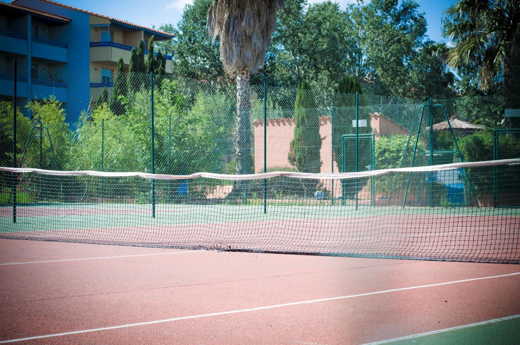 Malibu Village Canet-en-Roussillon Exterior photo