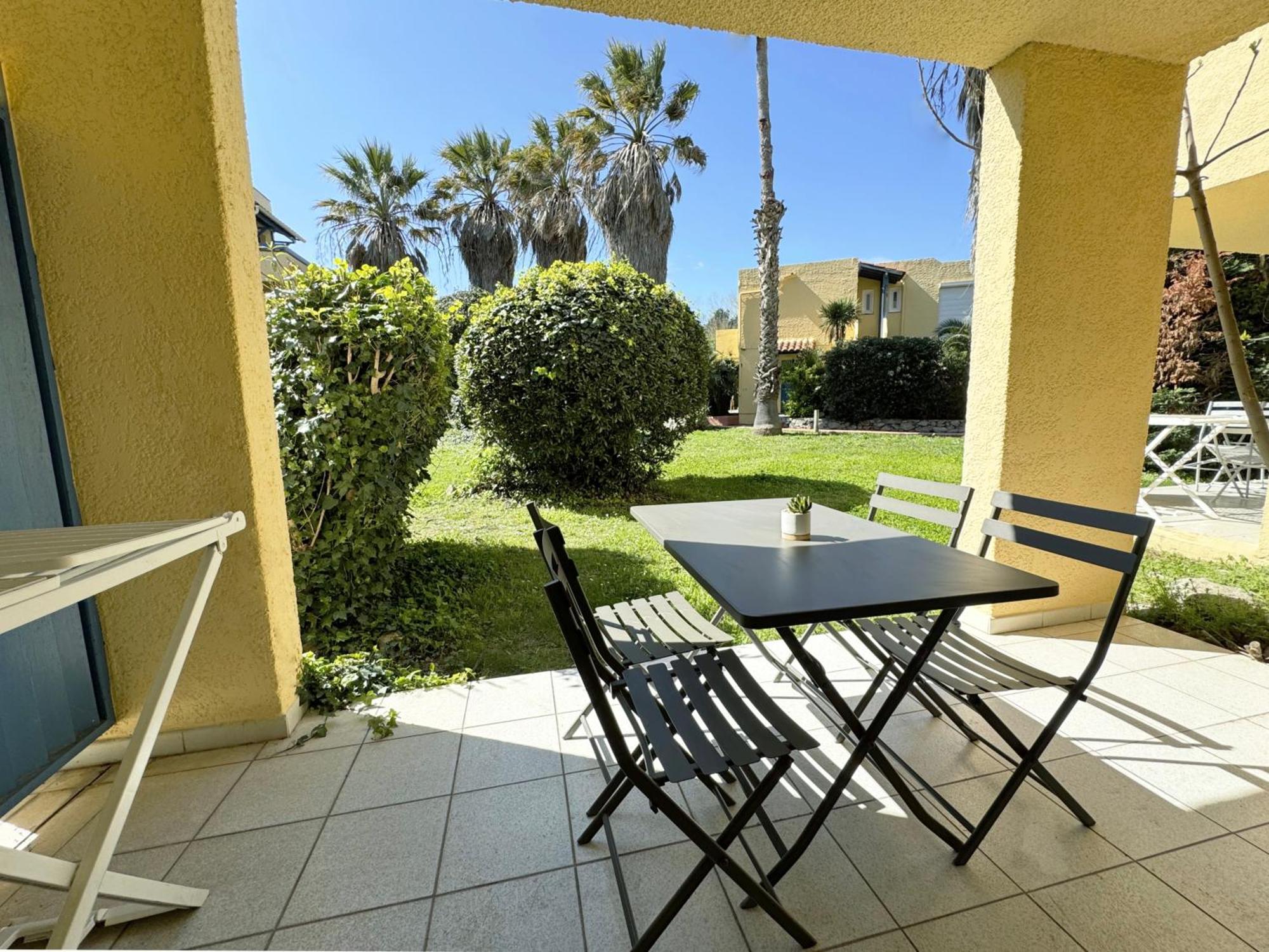 Malibu Village Canet-en-Roussillon Exterior photo