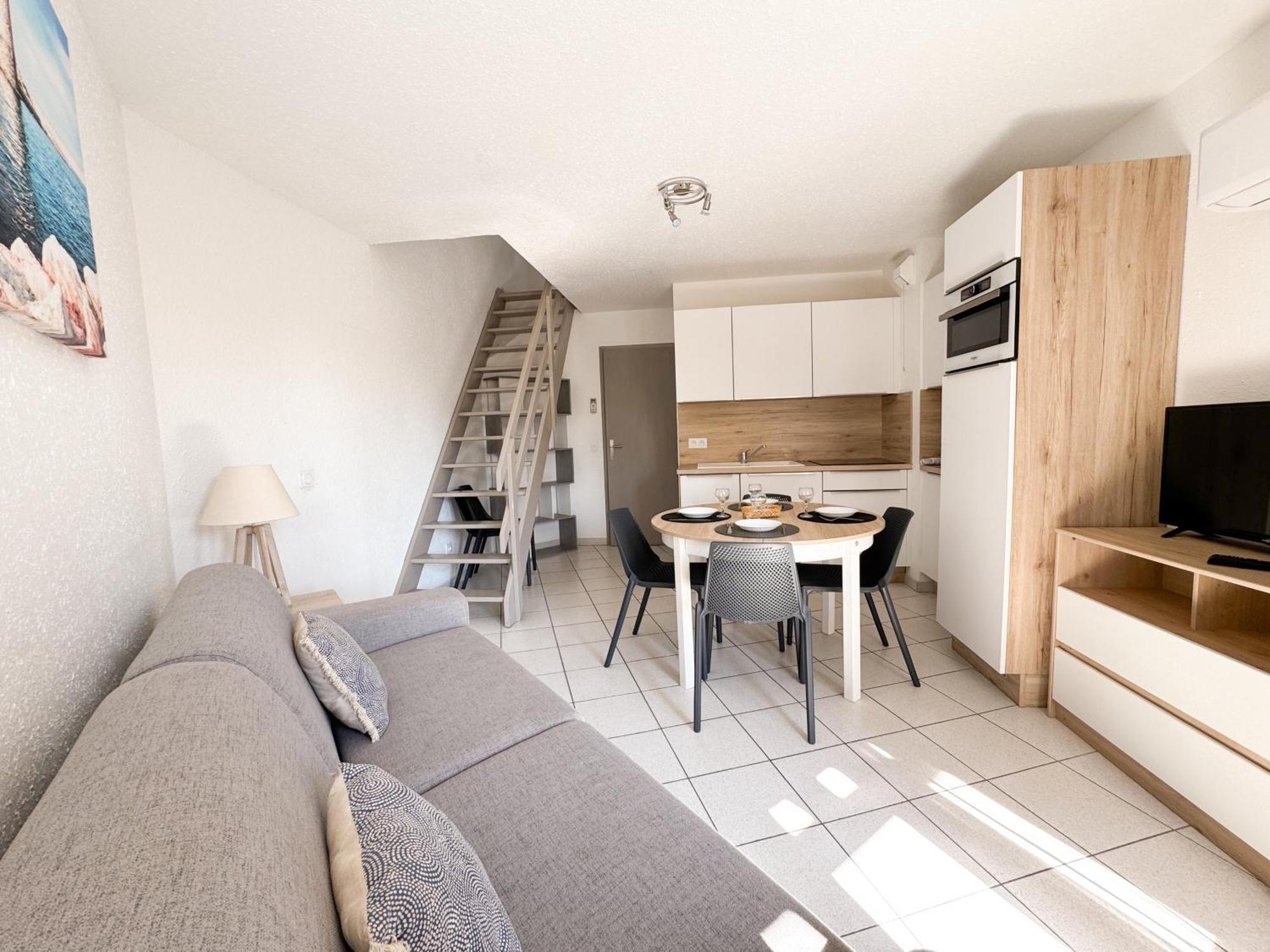 Malibu Village Canet-en-Roussillon Exterior photo