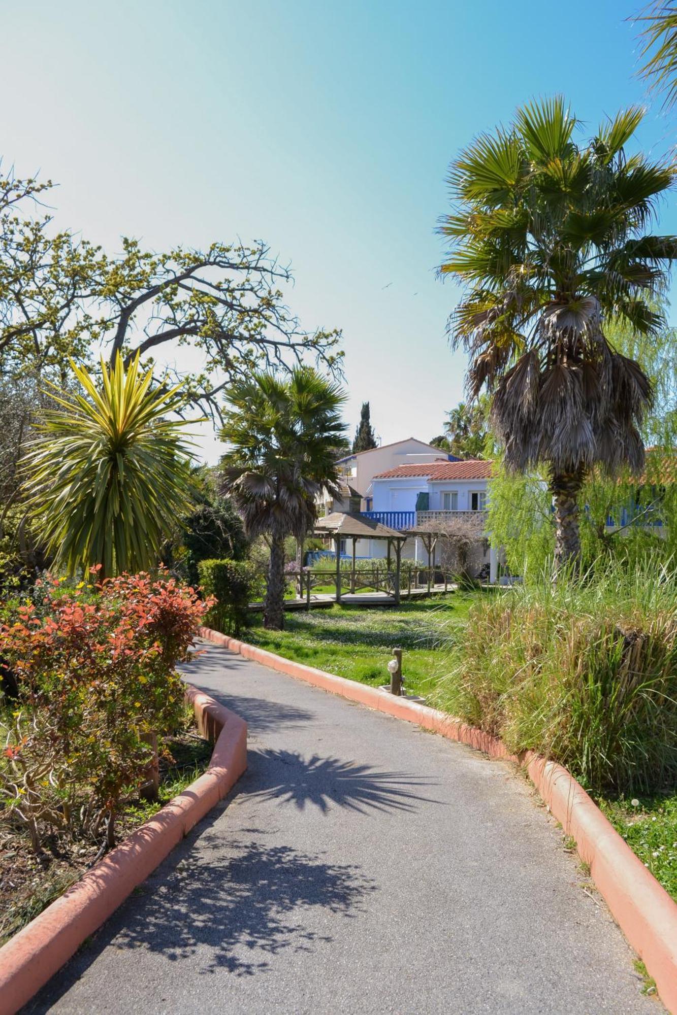 Malibu Village Canet-en-Roussillon Exterior photo