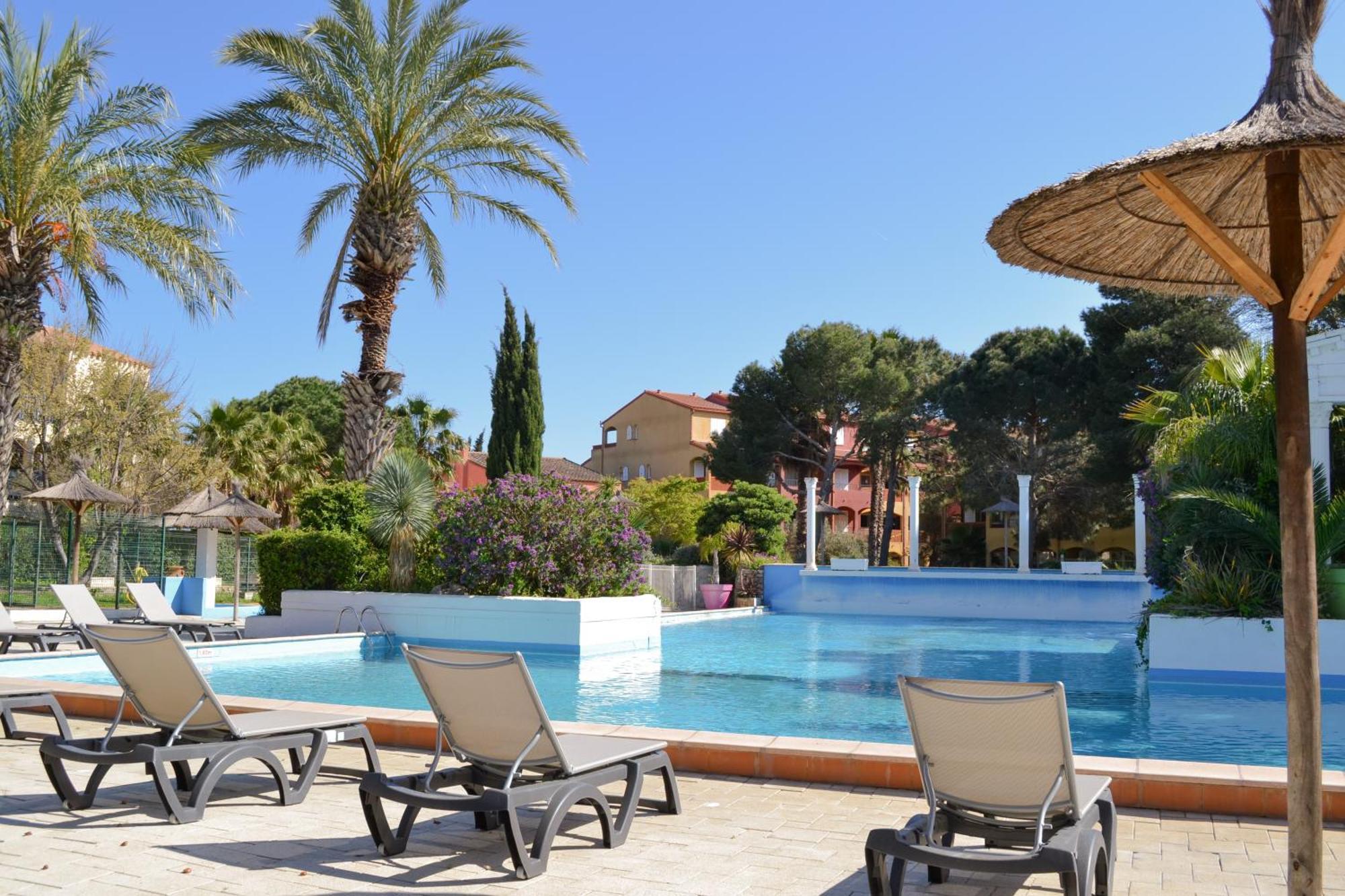 Malibu Village Canet-en-Roussillon Exterior photo
