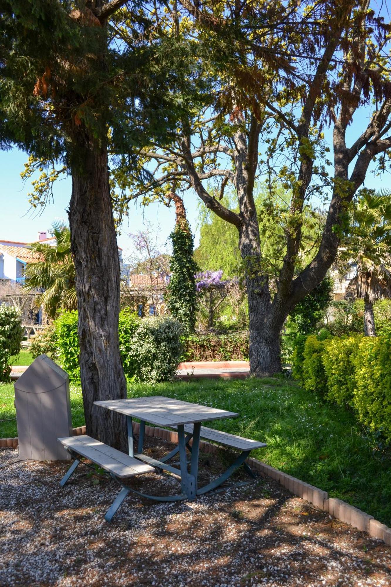 Malibu Village Canet-en-Roussillon Exterior photo